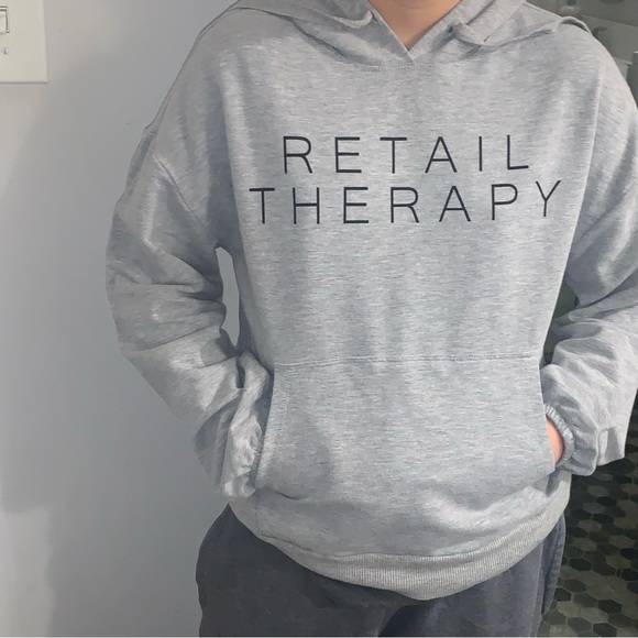• Avon Hoodie “RETAIL THERAPY• XS • - Picture 5 of 8